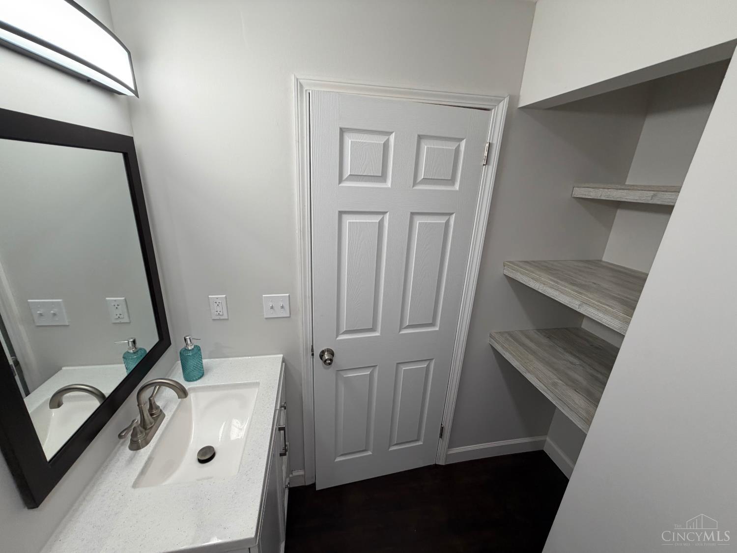 2551 Moore Road Property Photo 11