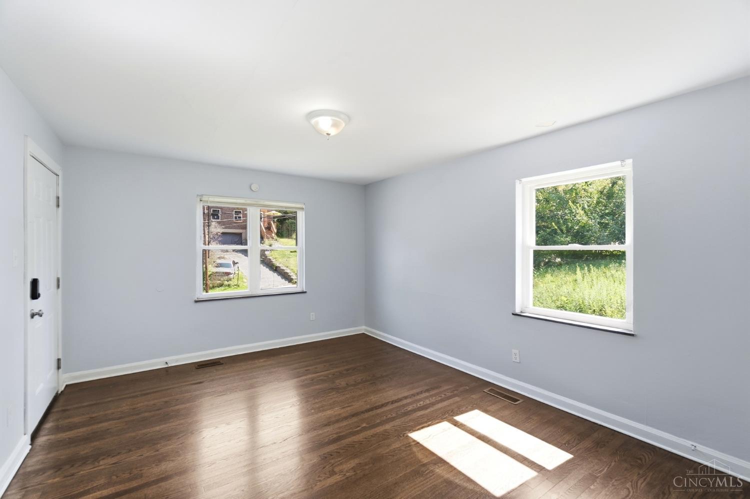 3065 Bracken Woods Lane Property Photo 9