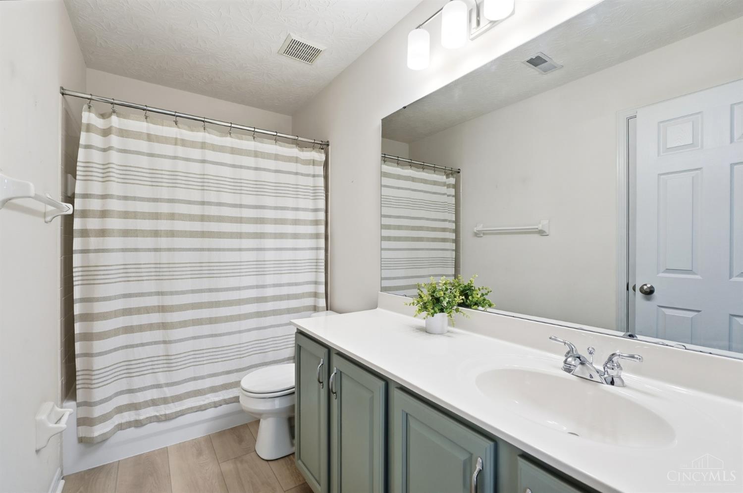 9135 Cedar Gate Drive Property Photo 34