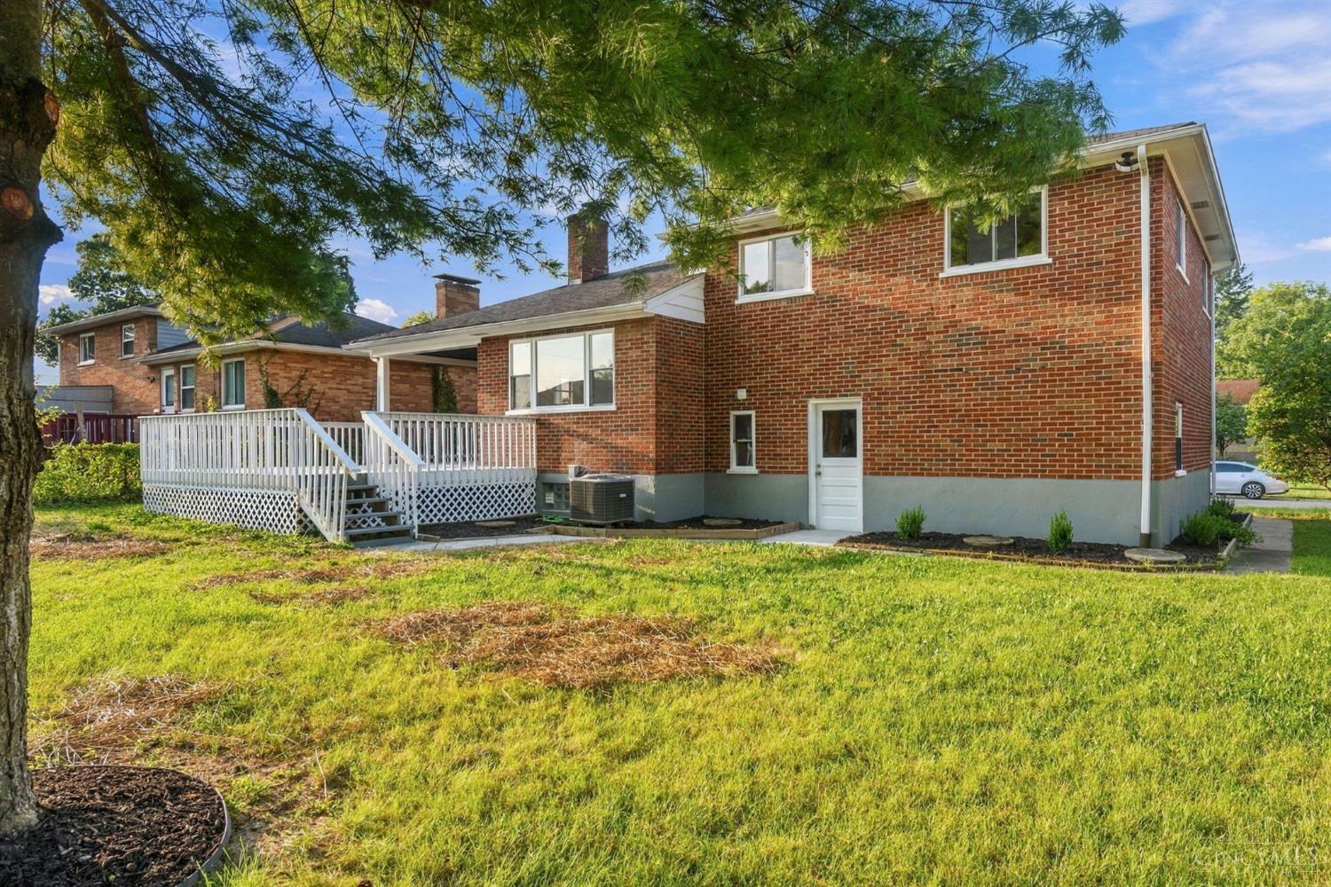 708 Danvers Drive Property Photo 8