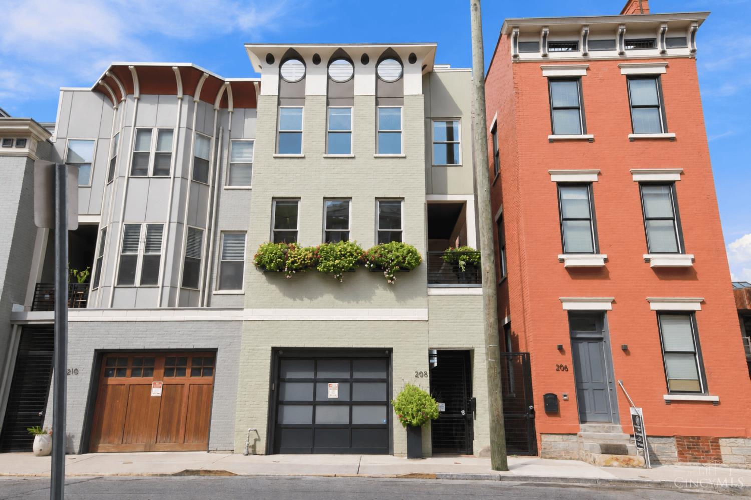 208 Wade Street Property Photo 1