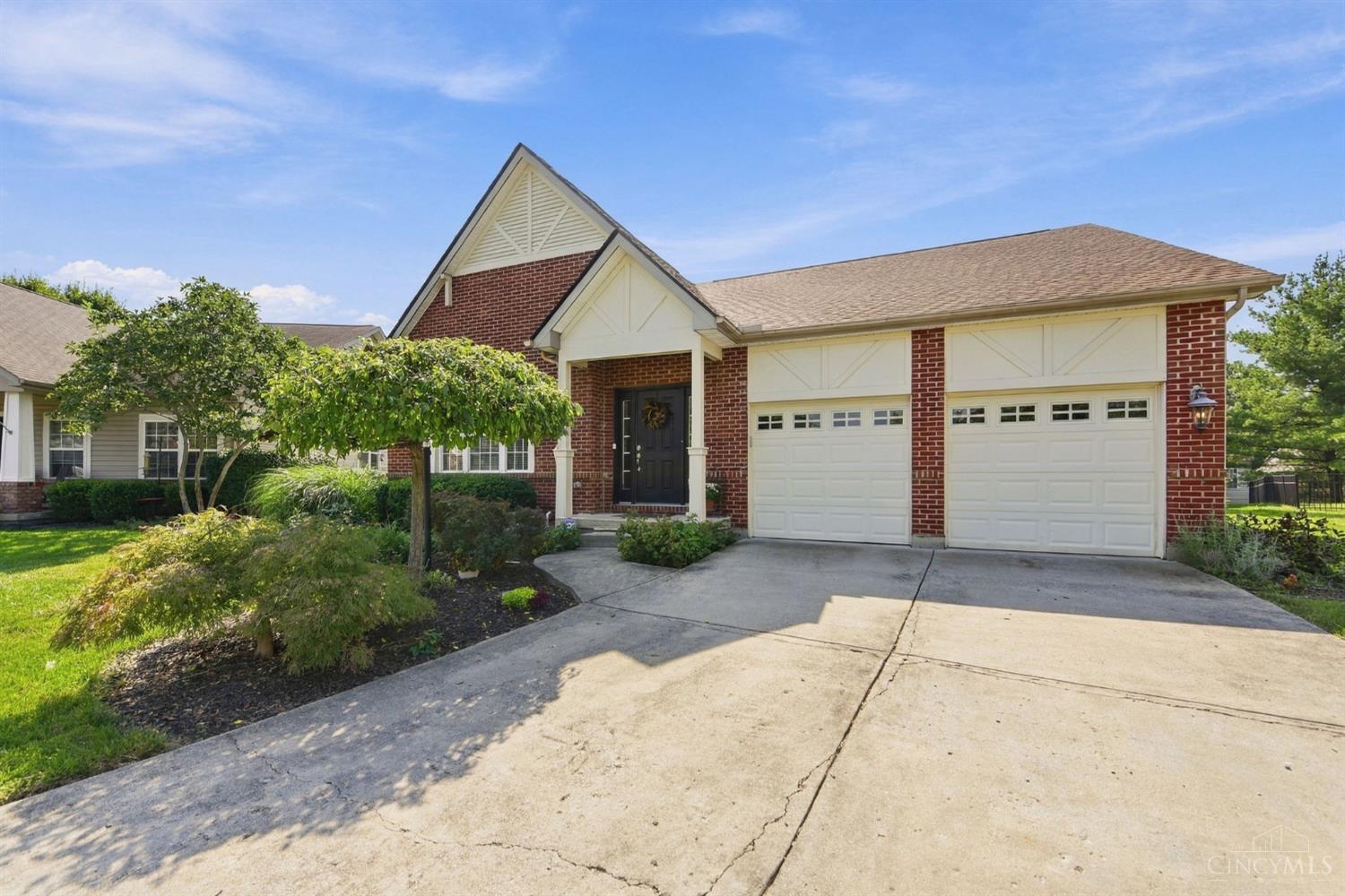 6955 Hunters Close Property Photo 3
