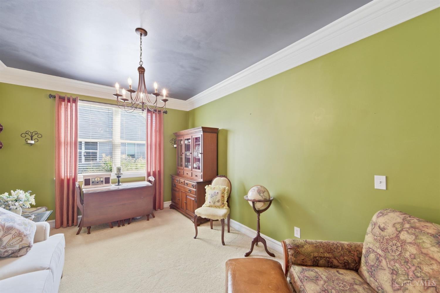 6955 Hunters Close Property Photo 10