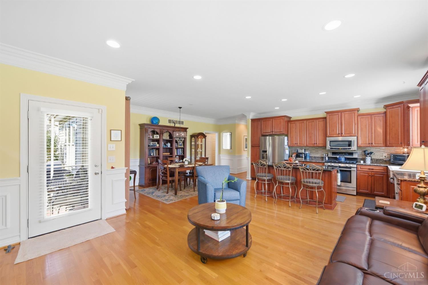 6955 Hunters Close Property Photo 20