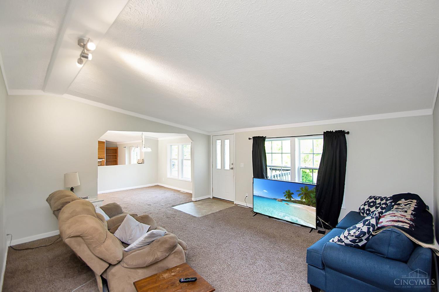 2256 Dean Road Property Photo 4