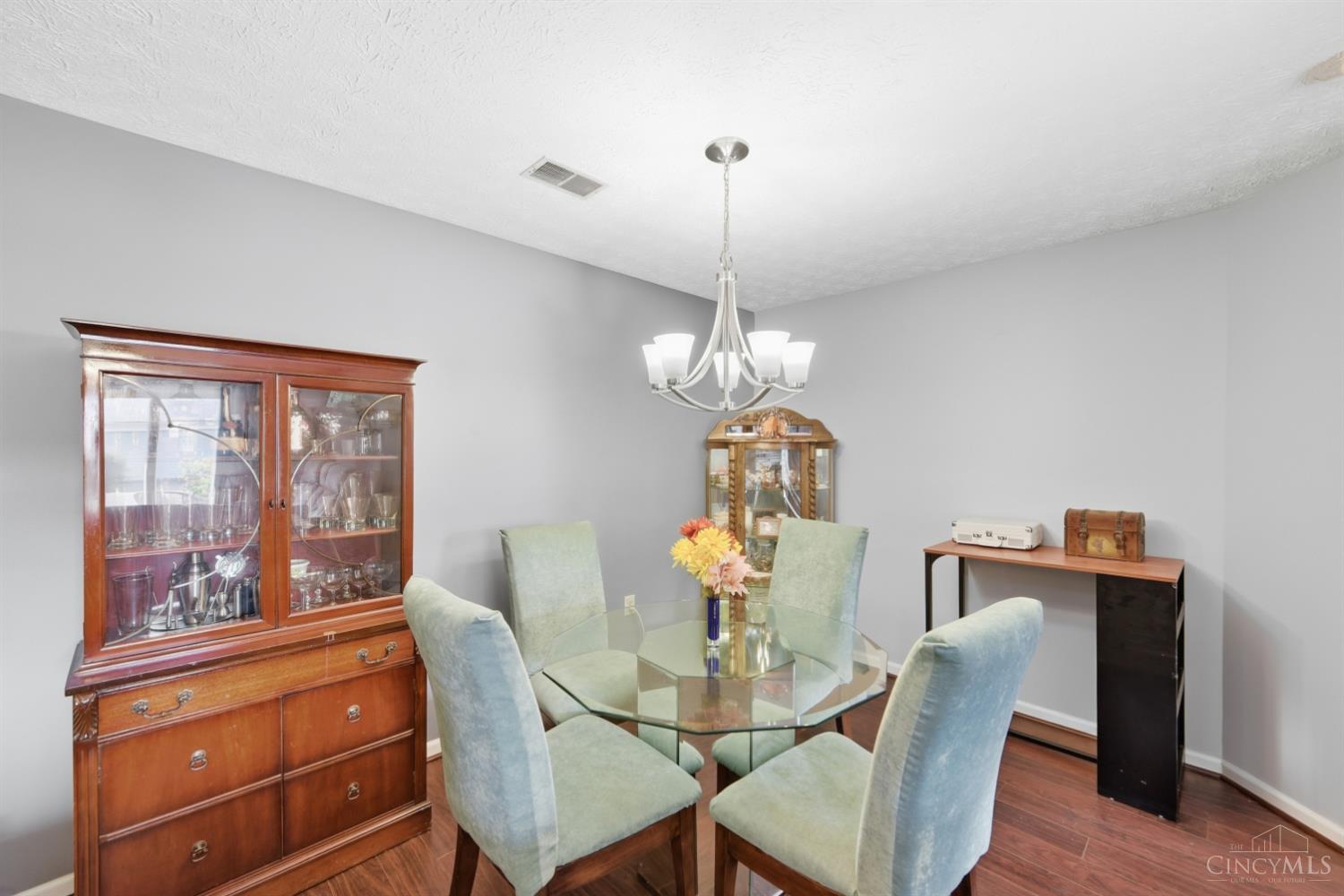 7343 Ridgepoint Drive Property Photo 8