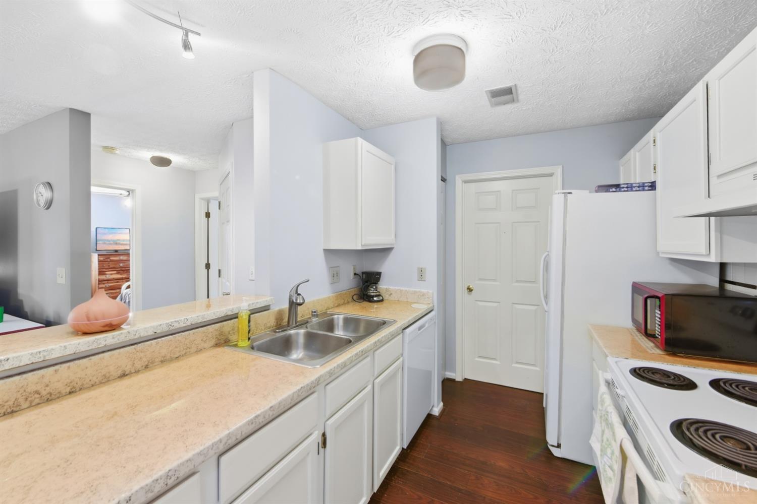 7343 Ridgepoint Drive Property Photo 14