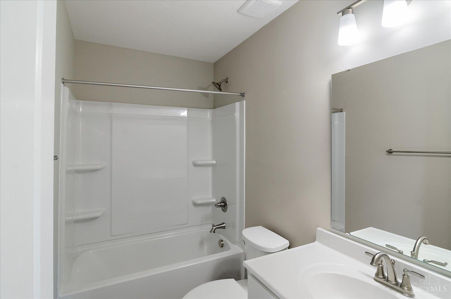 491 Greendell Bend Property Photo 19