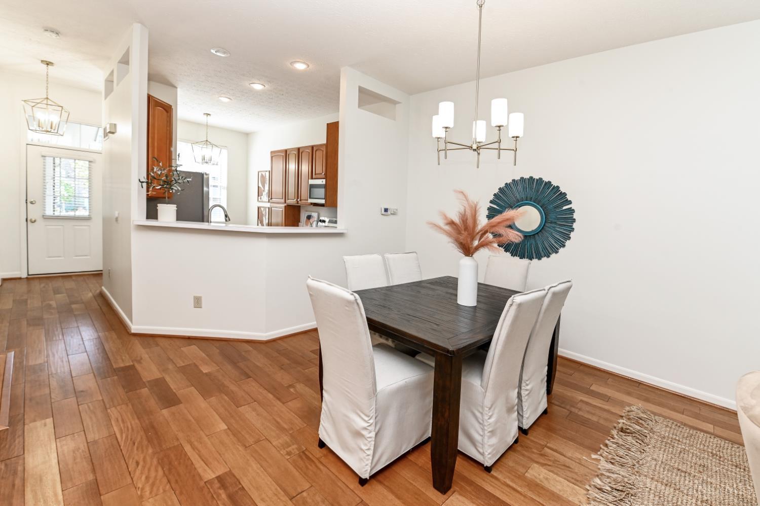 6528 Silverfox Drive Property Photo 11