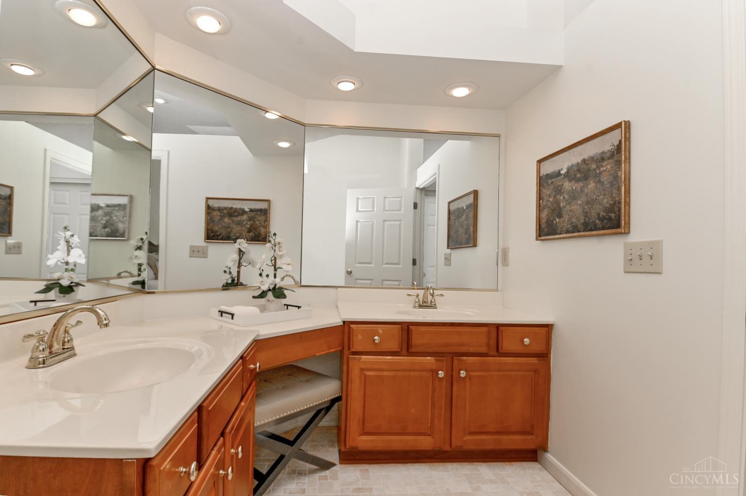 6528 Silverfox Drive Property Photo 24