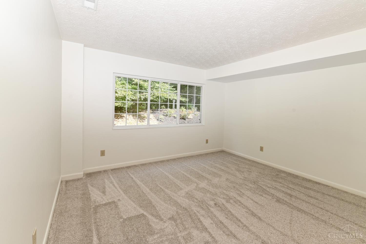 6528 Silverfox Drive Property Photo 42