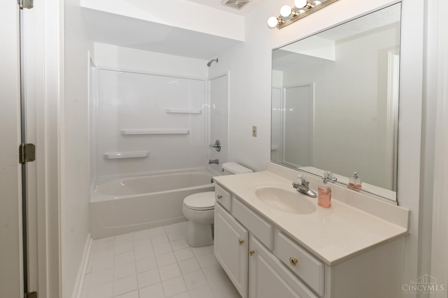 6528 Silverfox Drive Property Photo 45