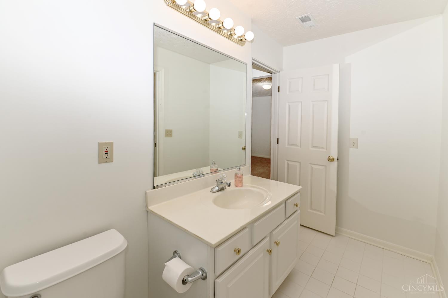6528 Silverfox Drive Property Photo 46