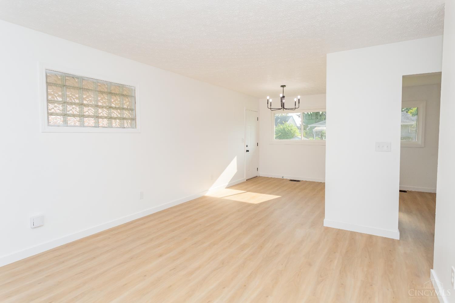 3972 Kenwood Dr Property Photo 6