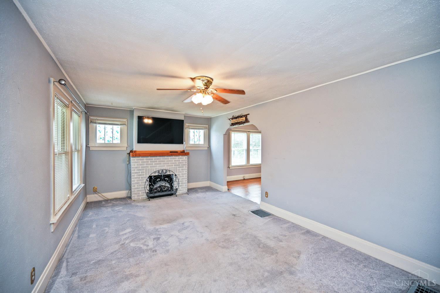 1037 Hooven Avenue Property Photo 6