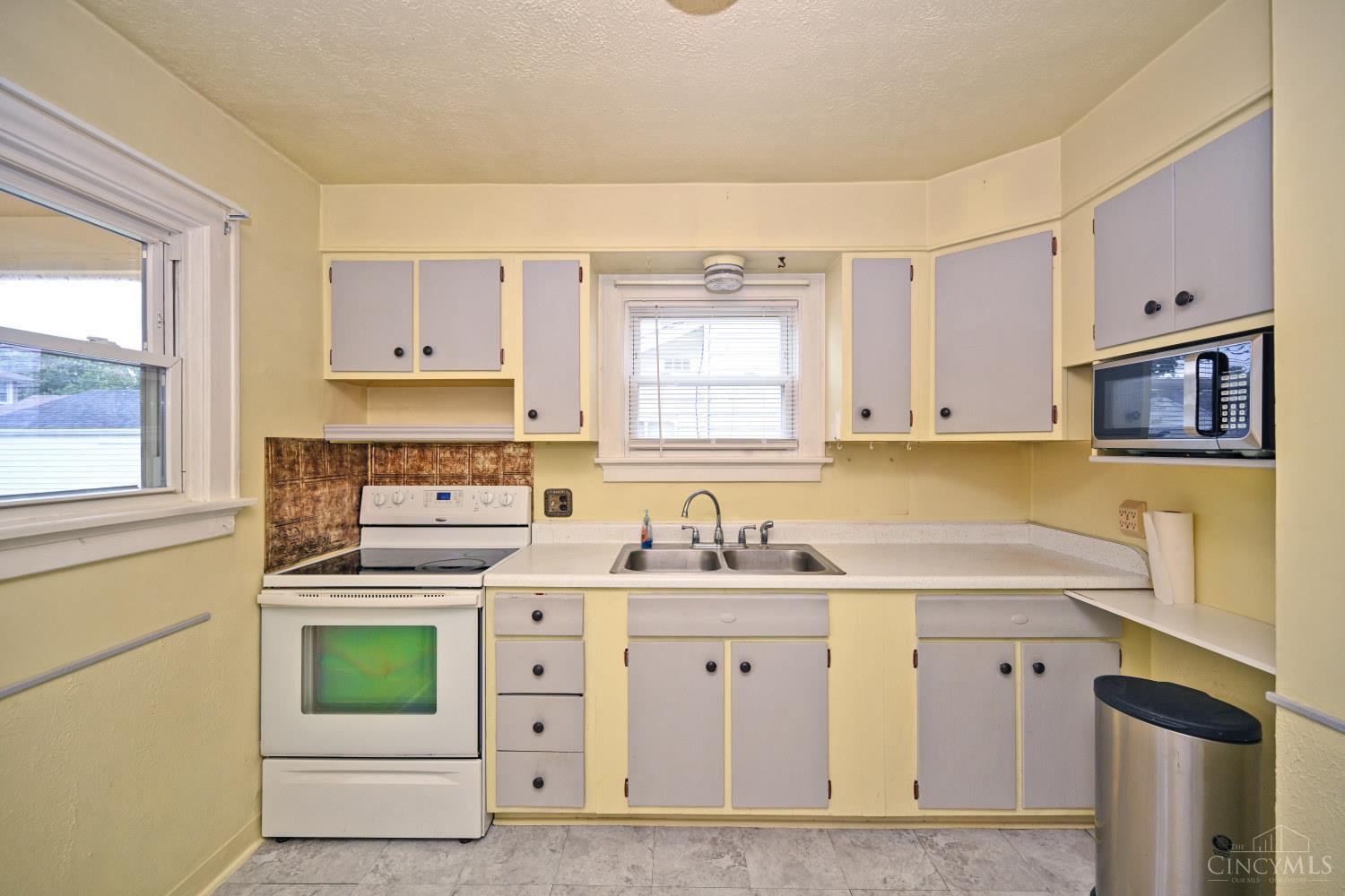 1037 Hooven Avenue Property Photo 16
