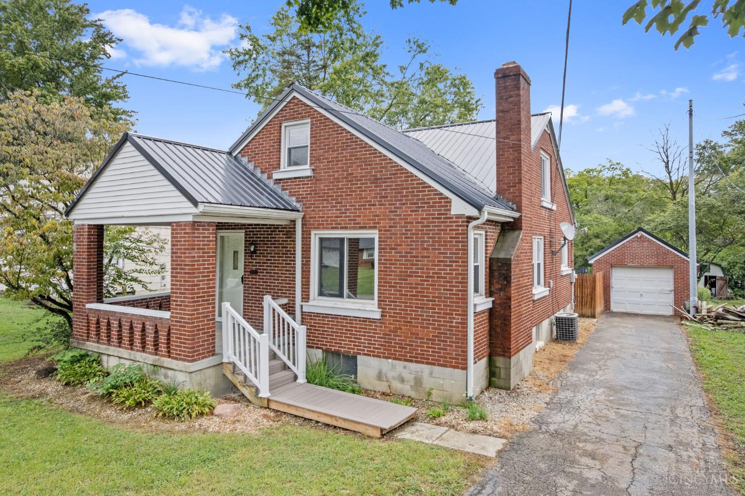 204 Grandin Drive Property Photo 1