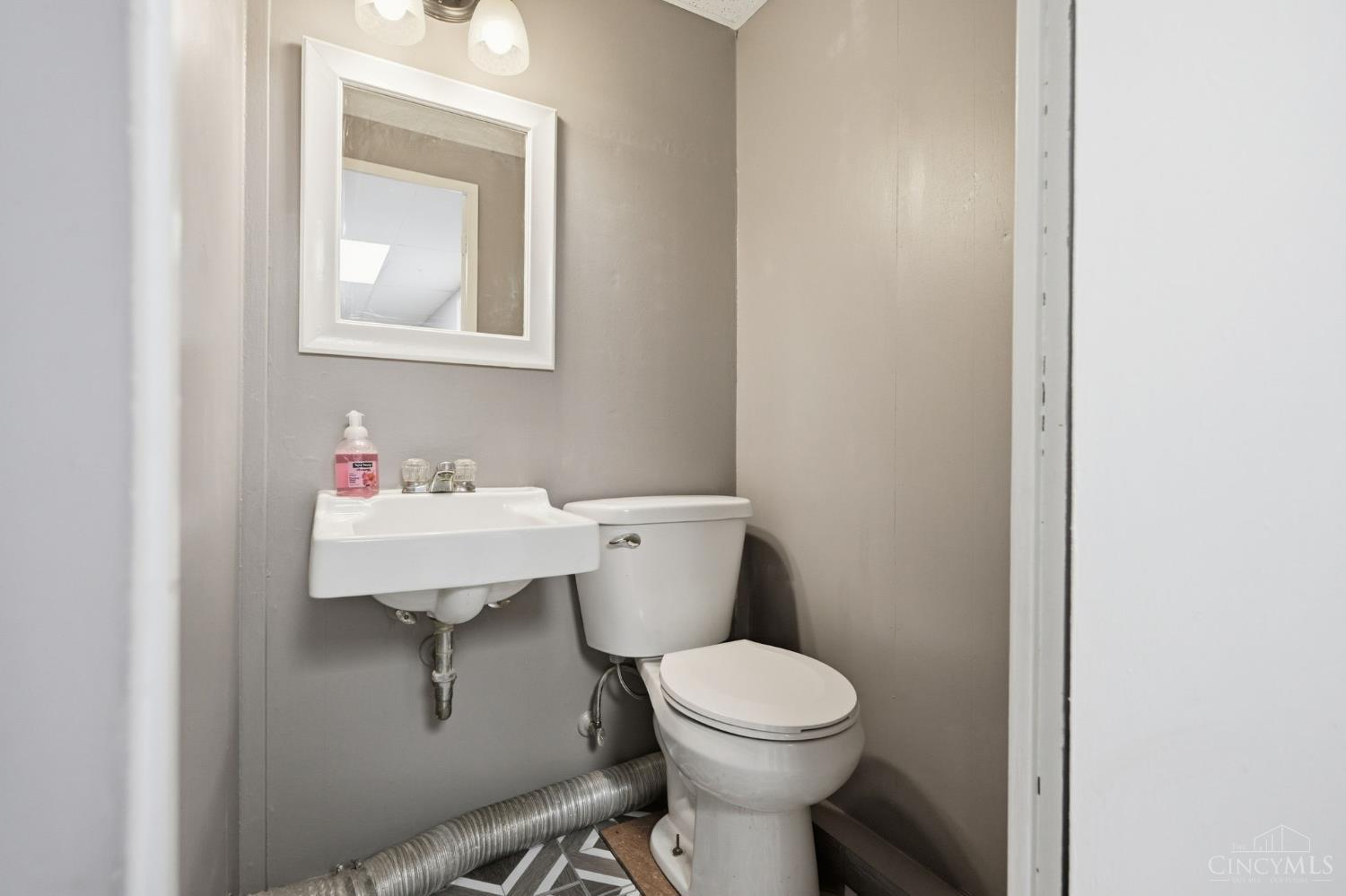1221 James Road Property Photo 26