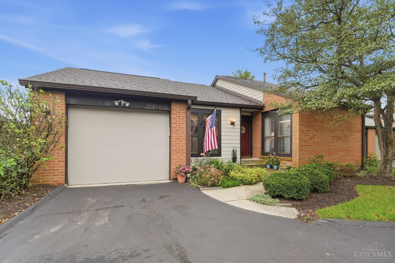 2211 Clough Ridge Drive Property Photo 1