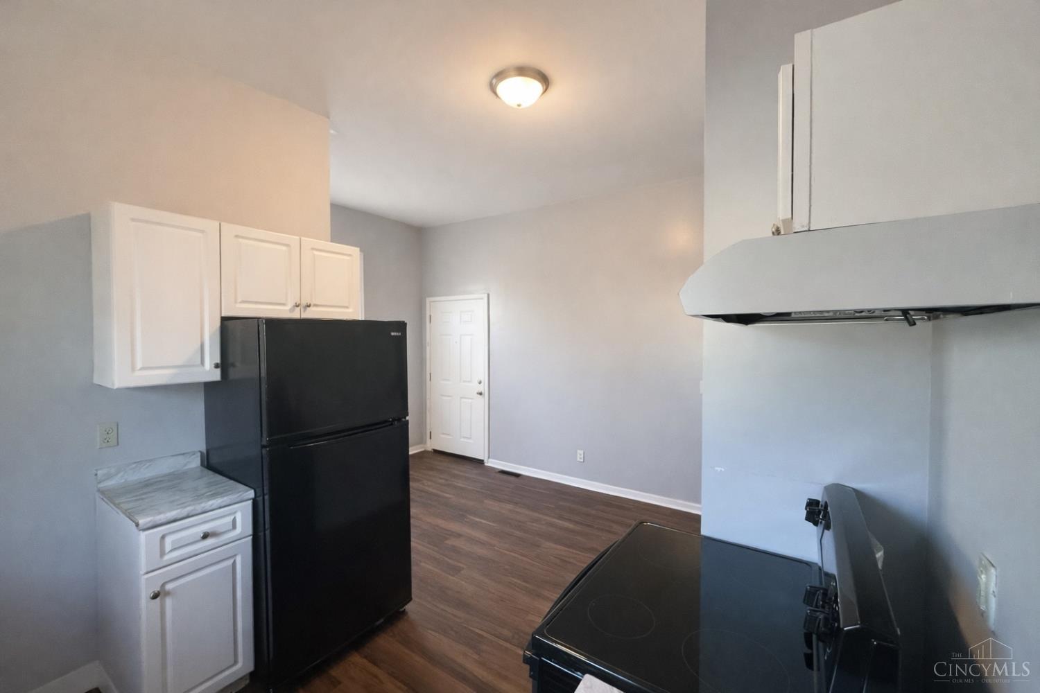 3320 Glenway Avenue Property Photo 9