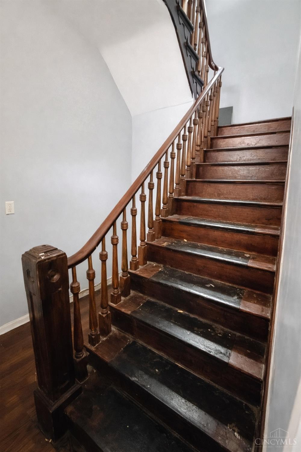 3320 Glenway Avenue Property Photo 12