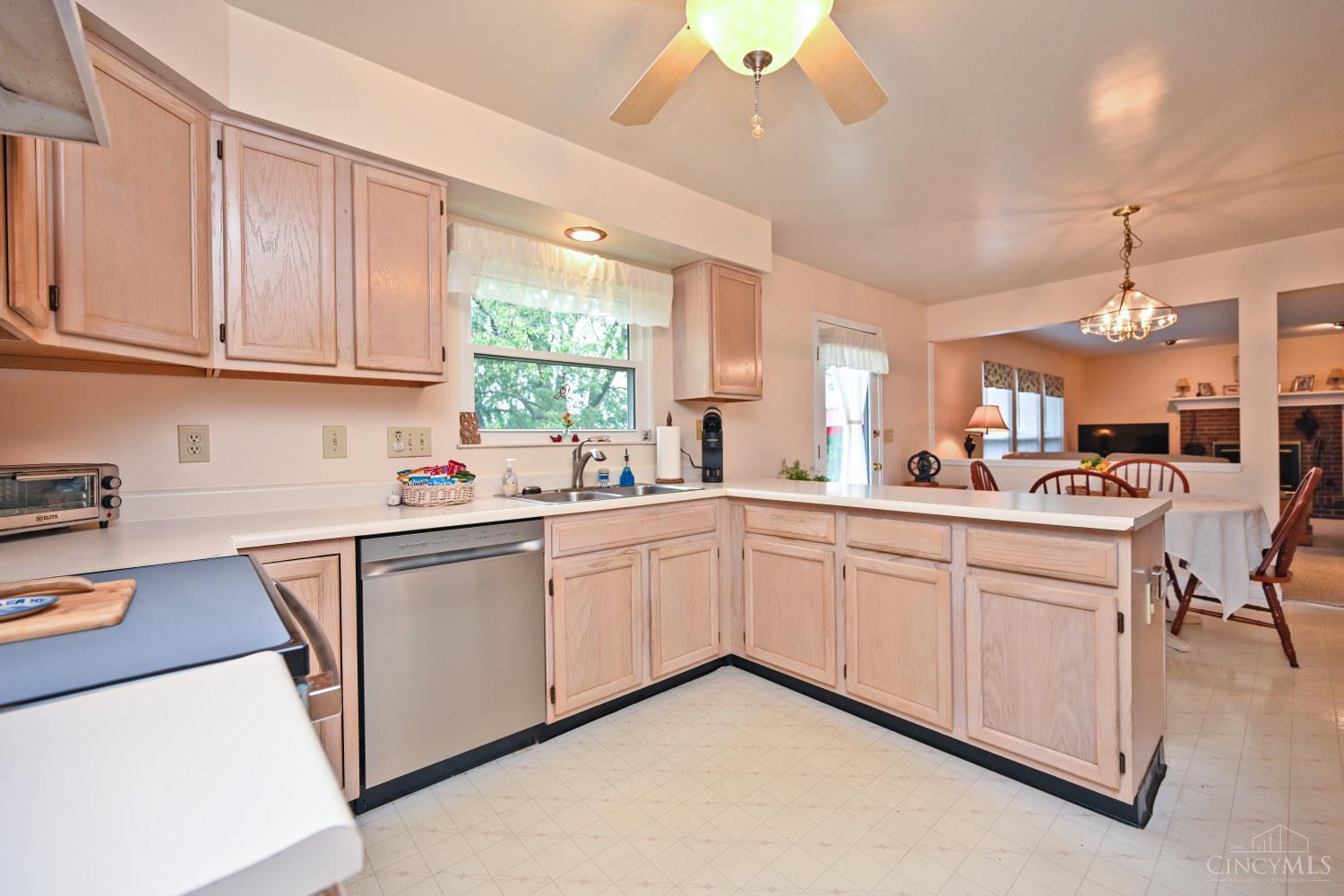 208 Eagleview Way Property Photo 14