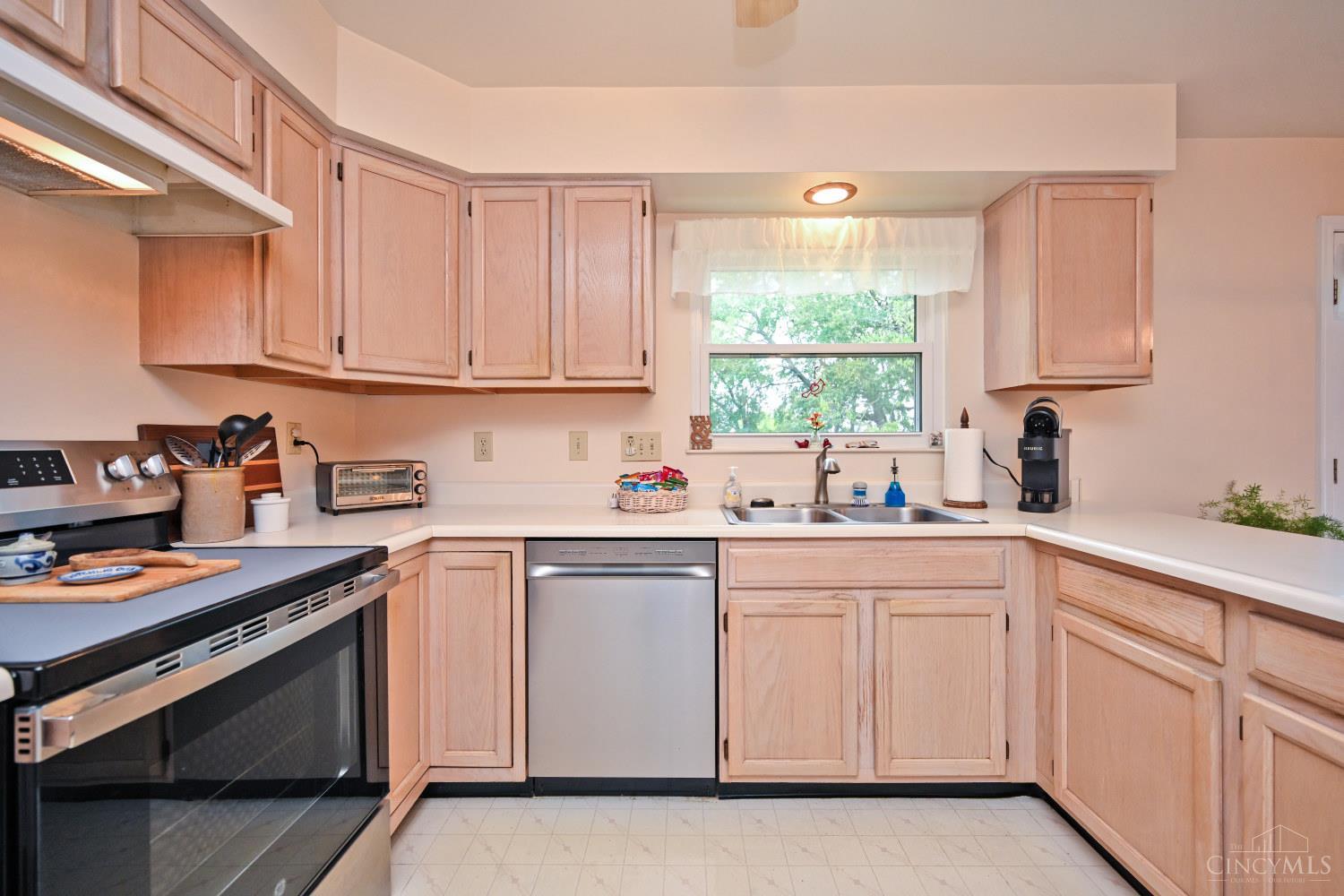 208 Eagleview Way Property Photo 15