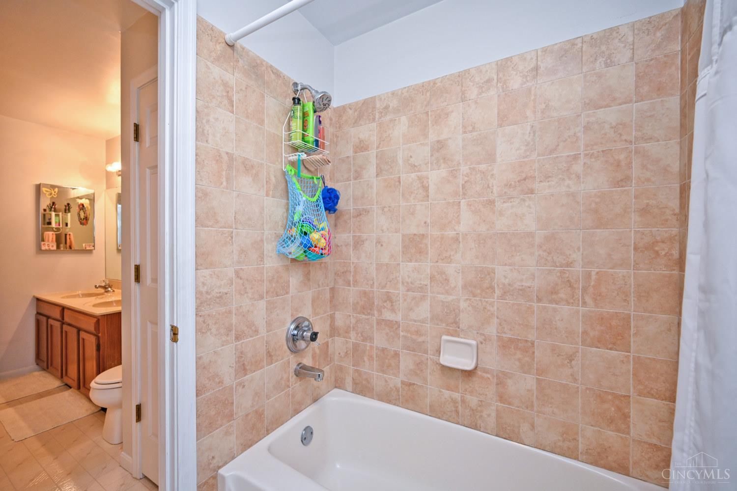 208 Eagleview Way Property Photo 37