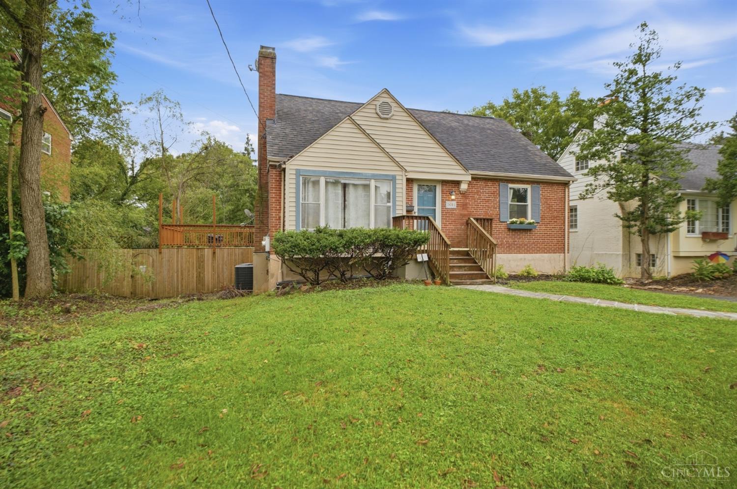 1601 Sutton Avenue Property Photo 2