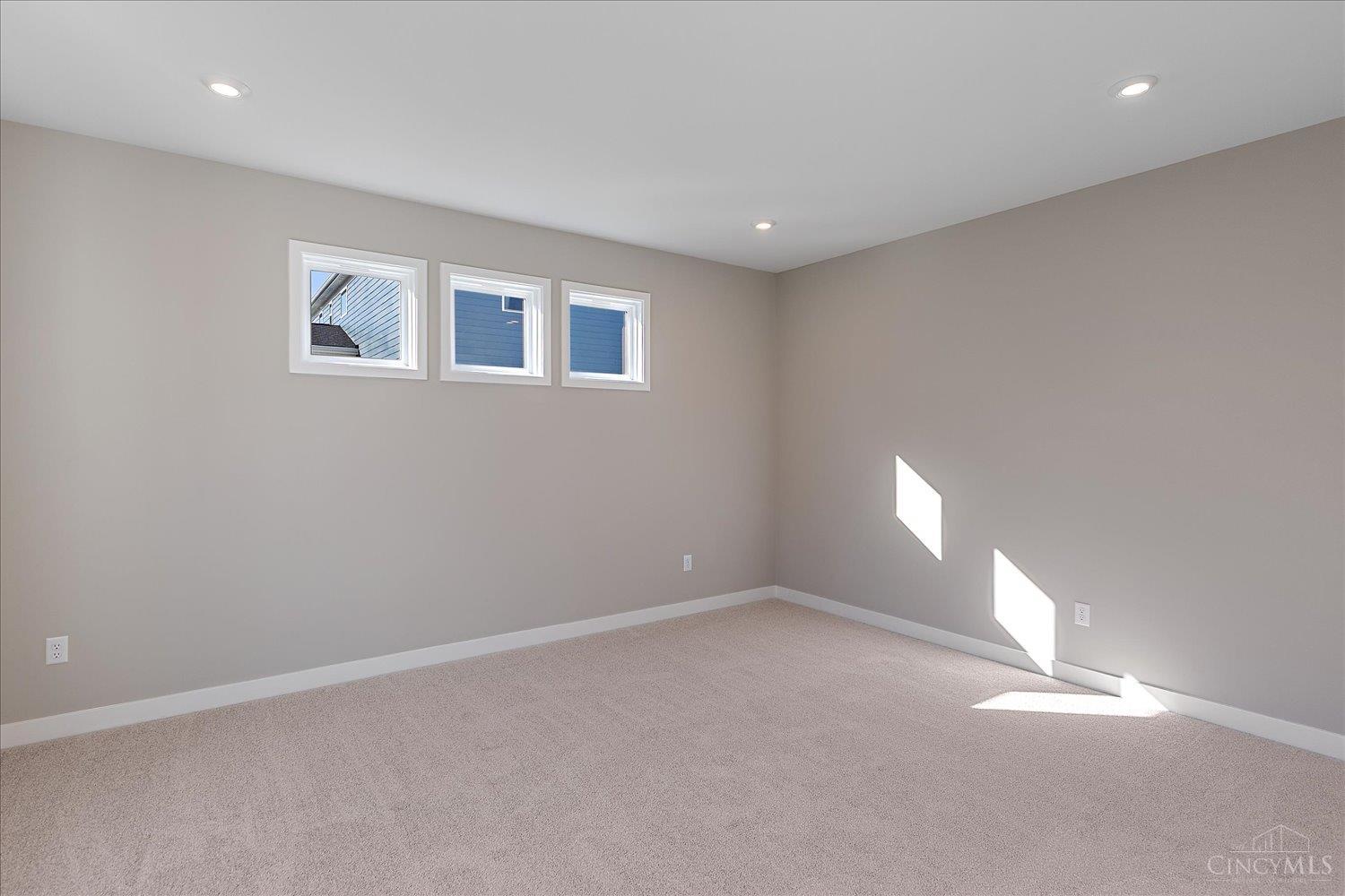 10 Wadestone Lane Property Photo 11