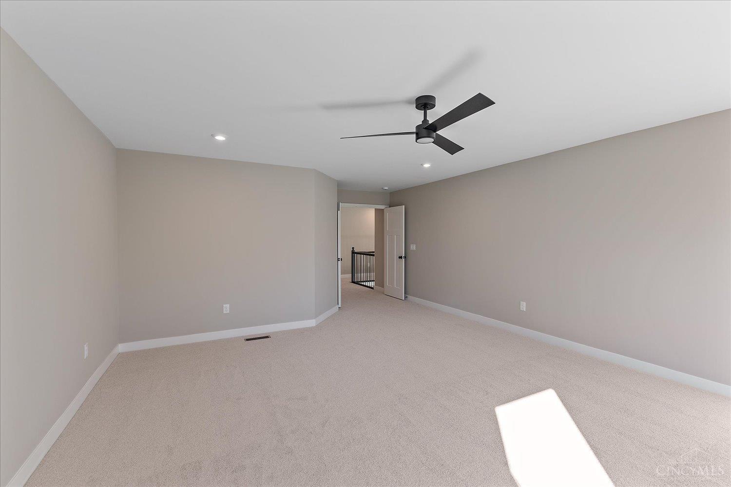 10 Wadestone Lane Property Photo 15
