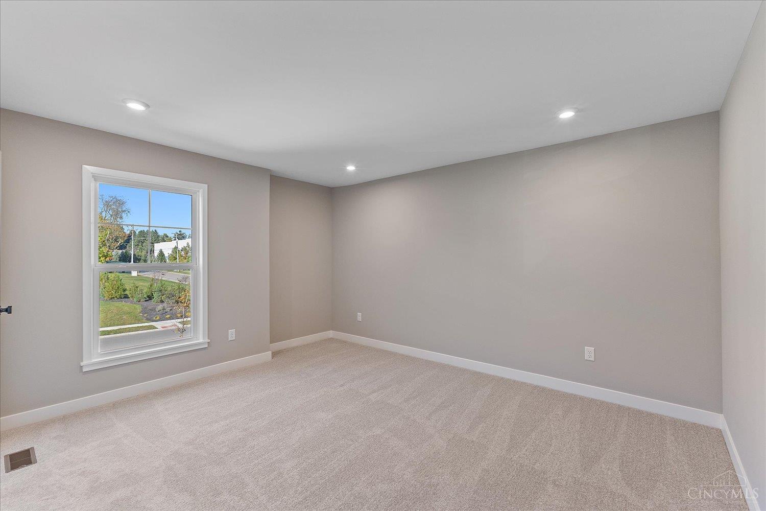 10 Wadestone Lane Property Photo 23