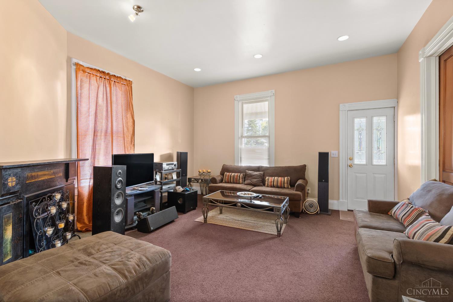 5532 Orlando Place Property Photo 5