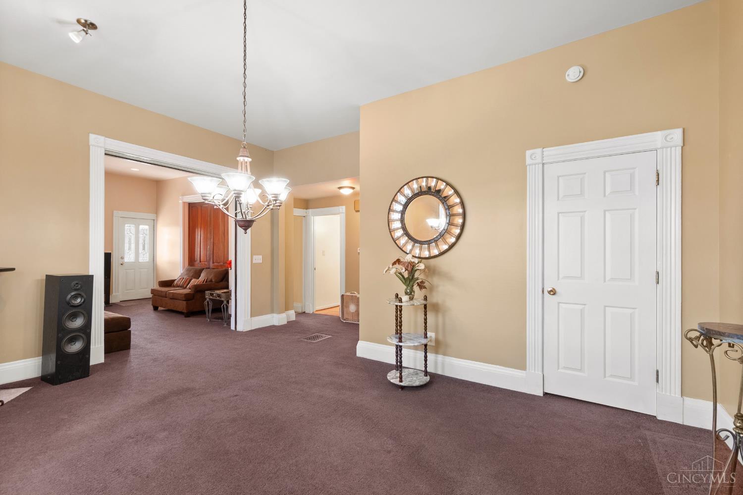 5532 Orlando Place Property Photo 8