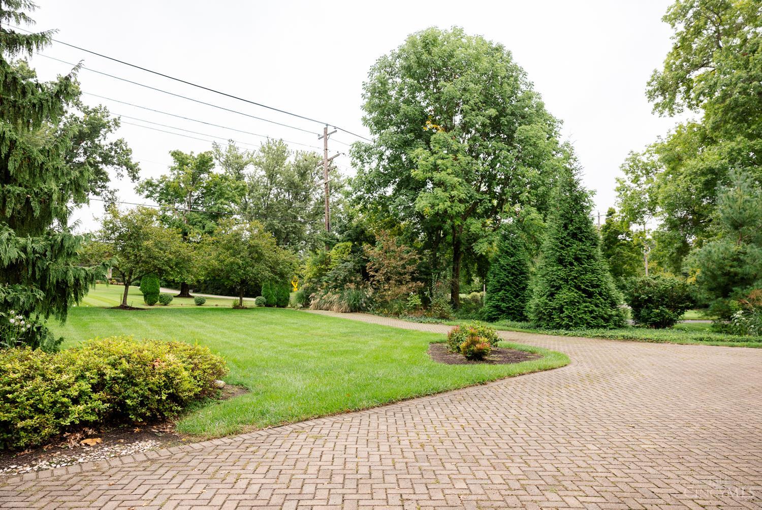 5765 Miami Road Property Photo 5