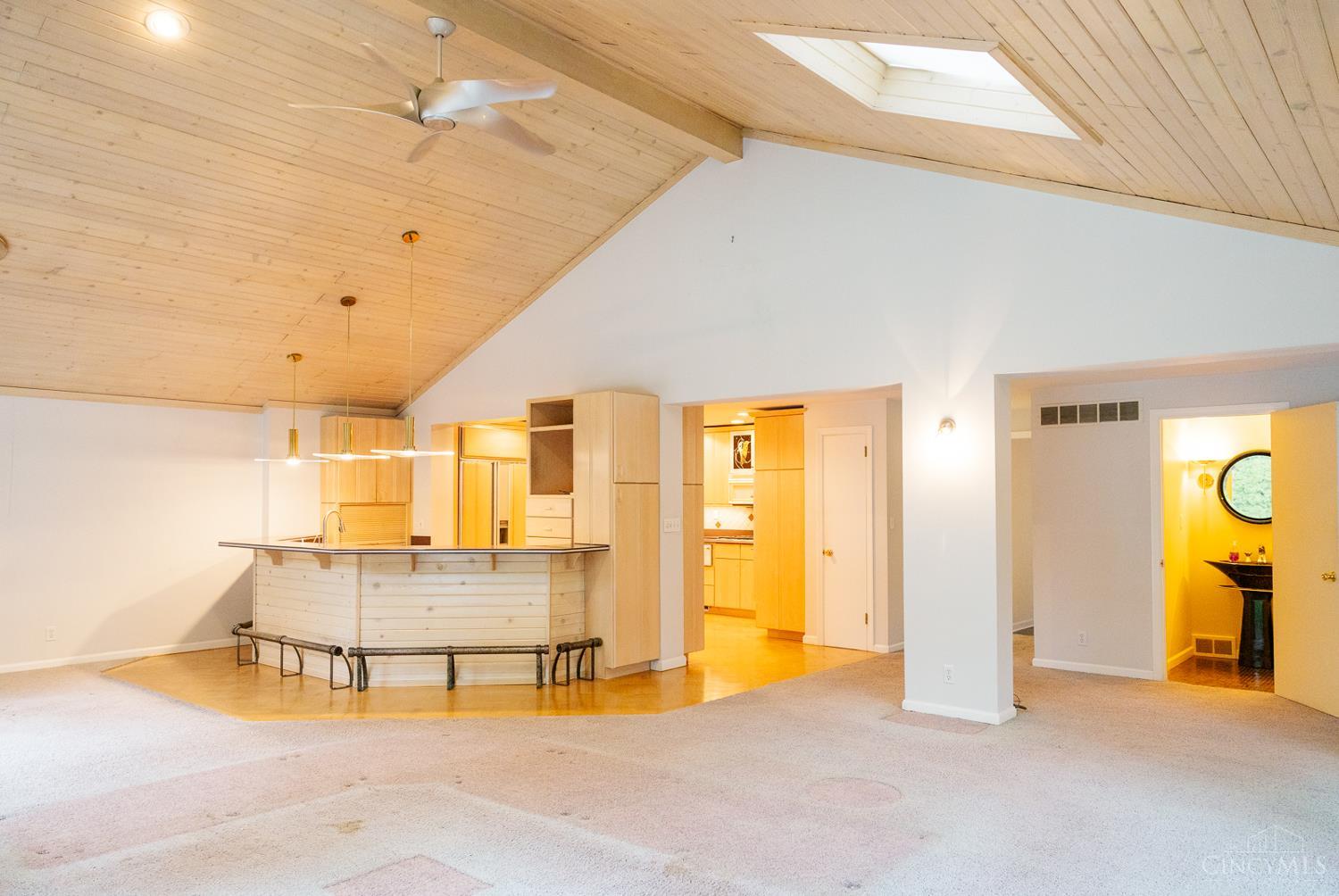 5765 Miami Road Property Photo 11