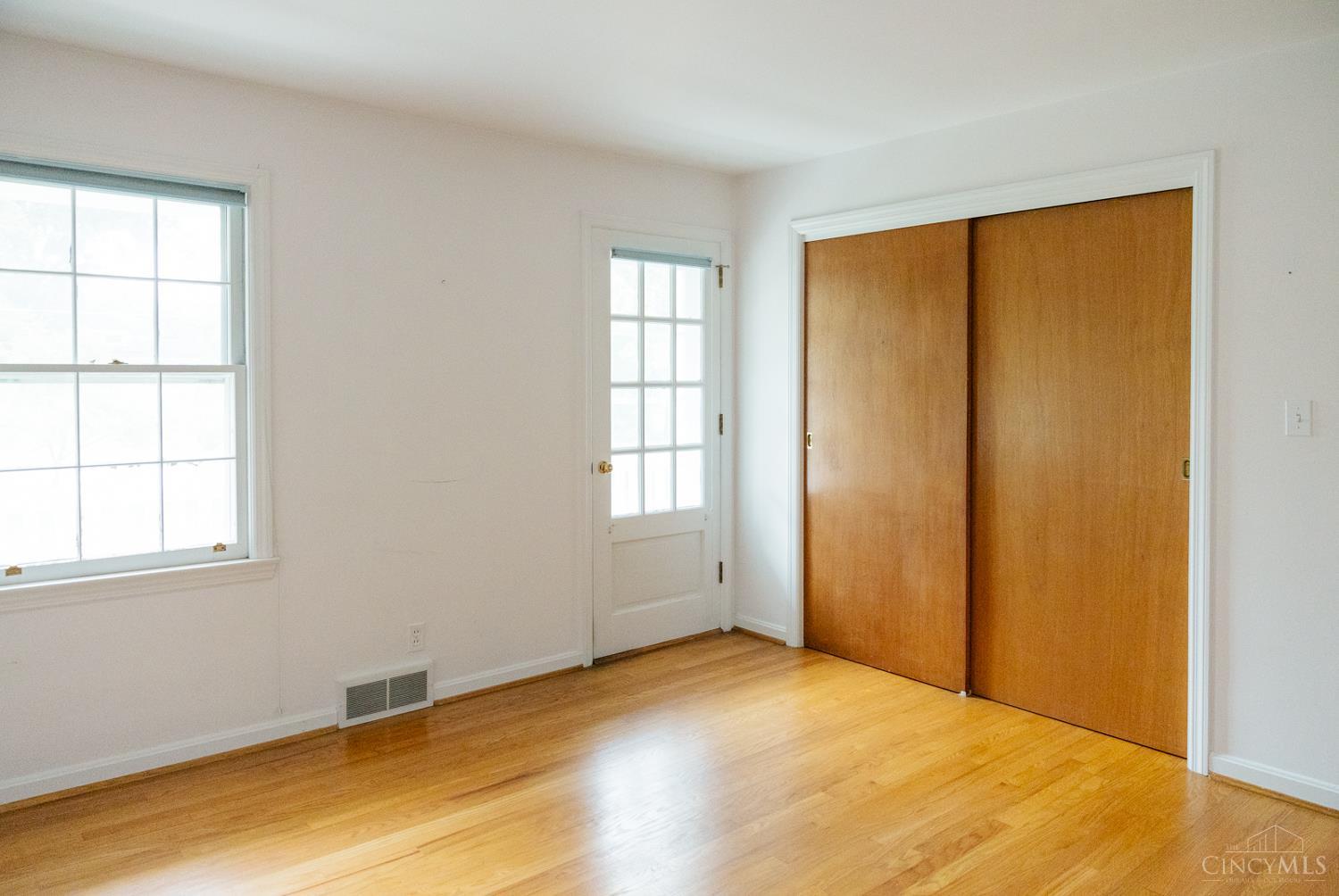 5765 Miami Road Property Photo 42