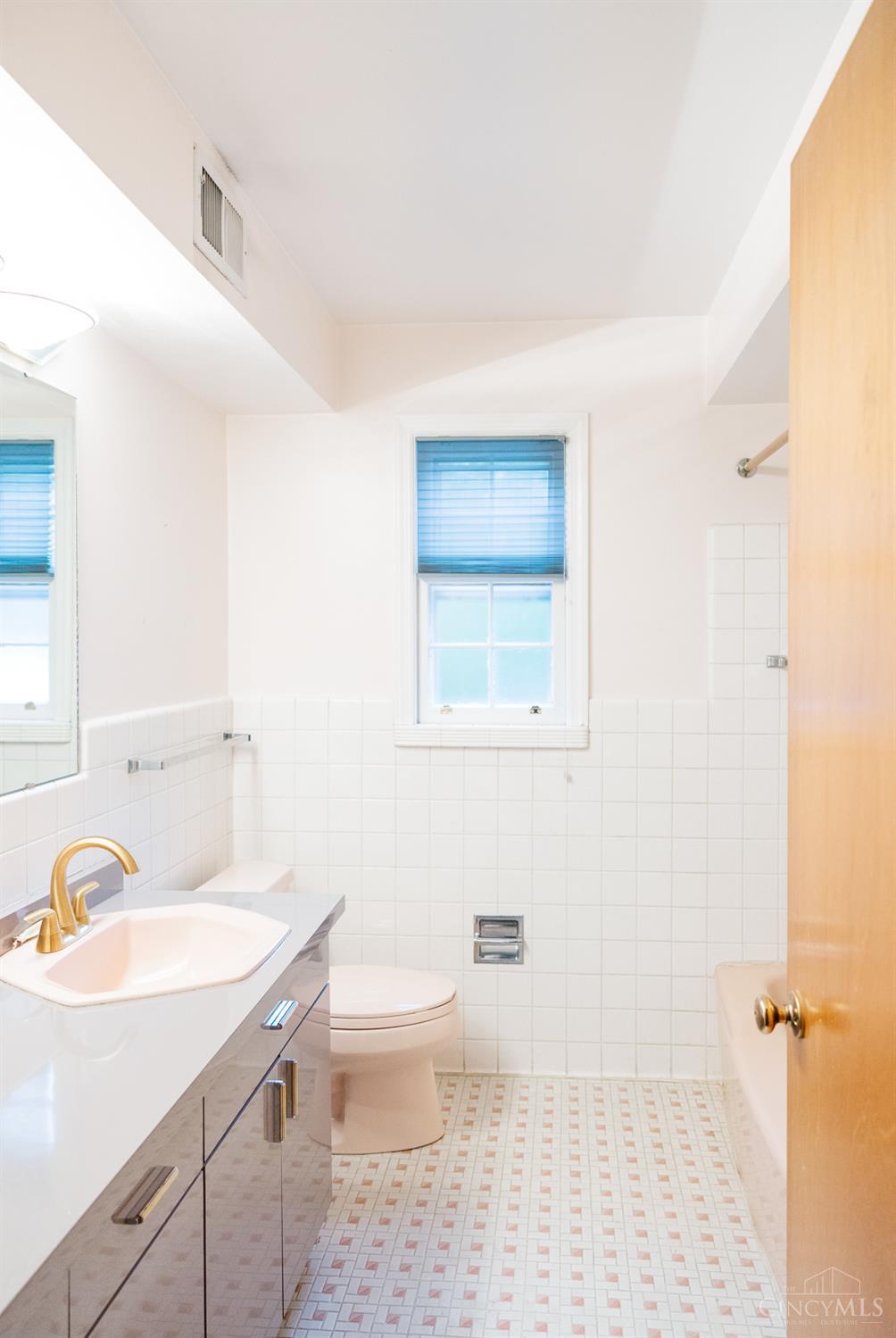 5765 Miami Road Property Photo 43