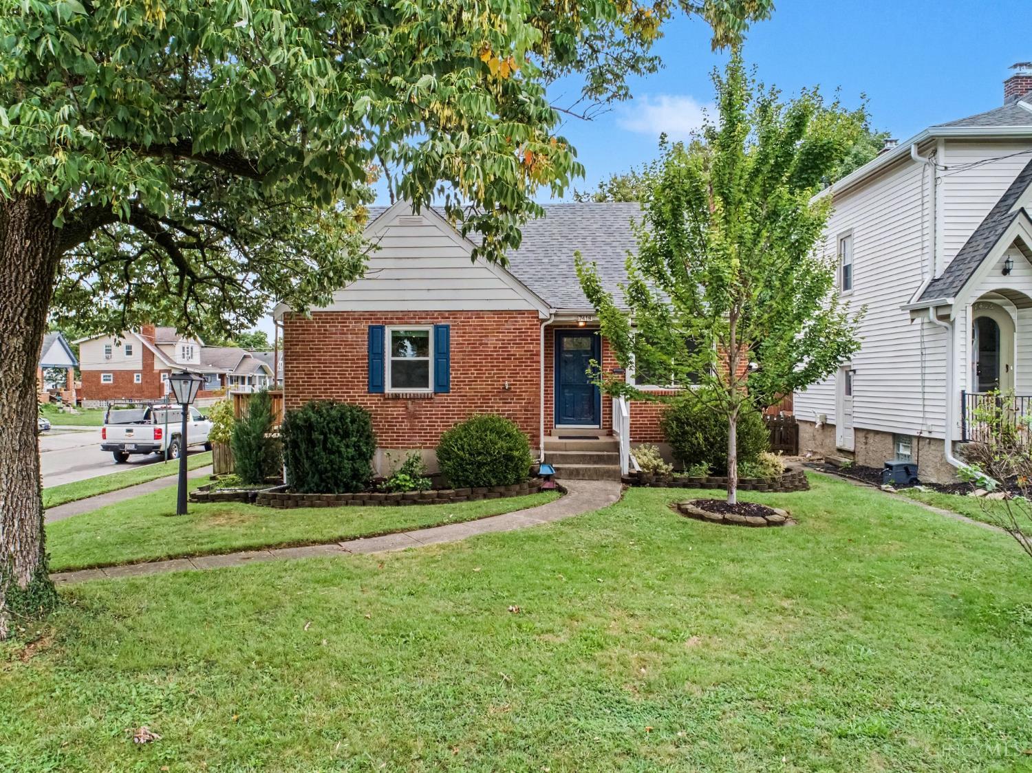 7418 Plainfield Road Property Photo 3