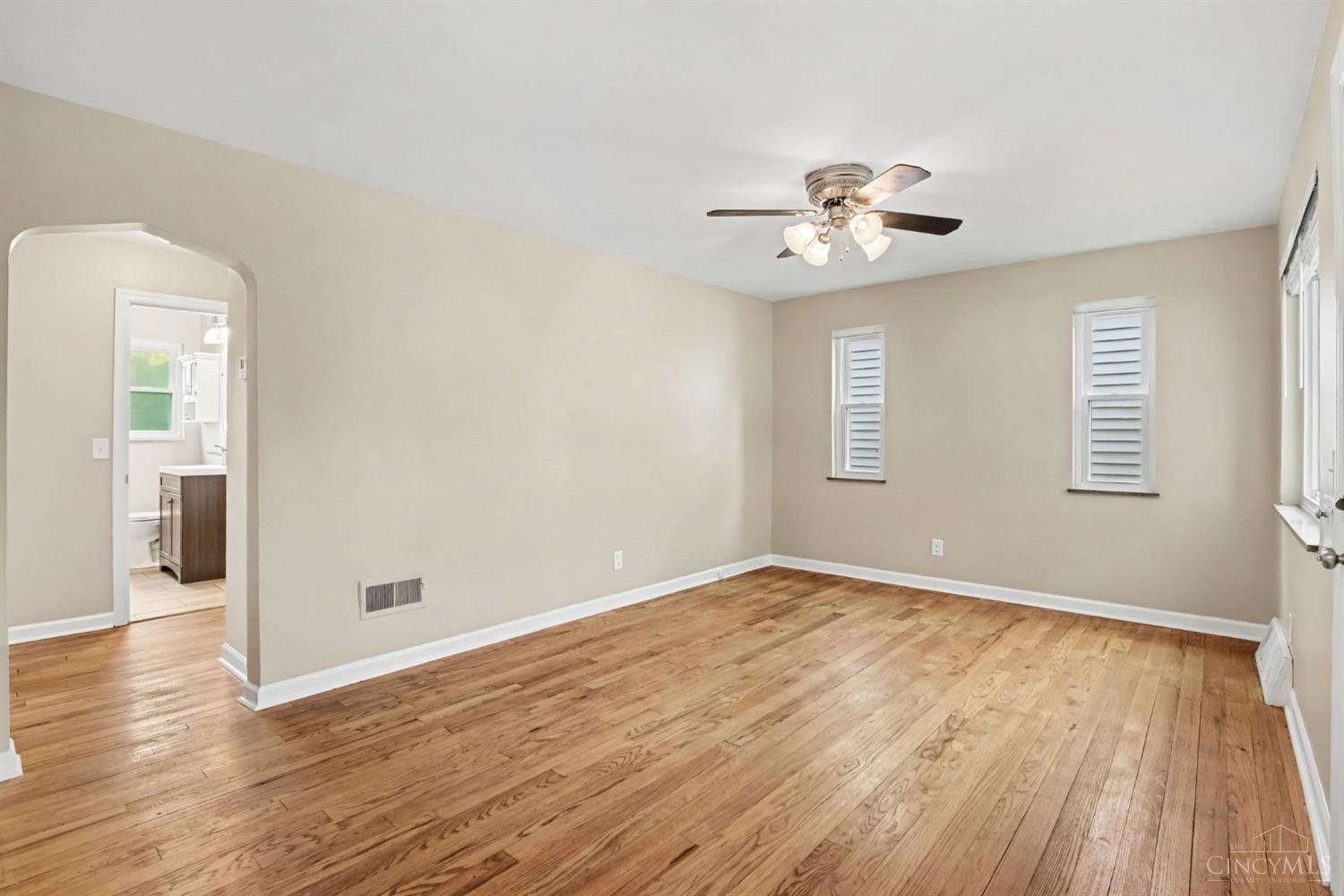 7418 Plainfield Road Property Photo 7