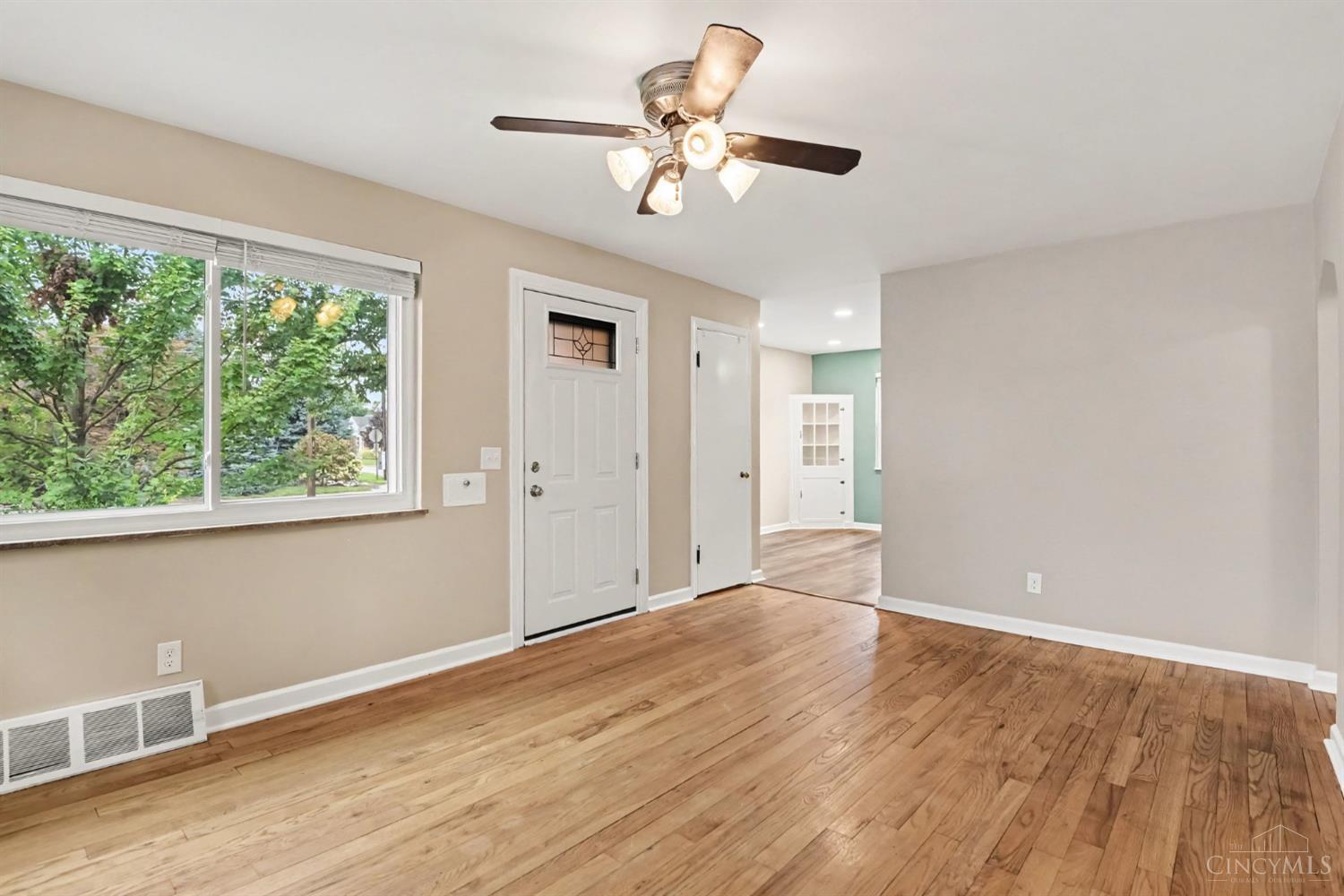 7418 Plainfield Road Property Photo 8