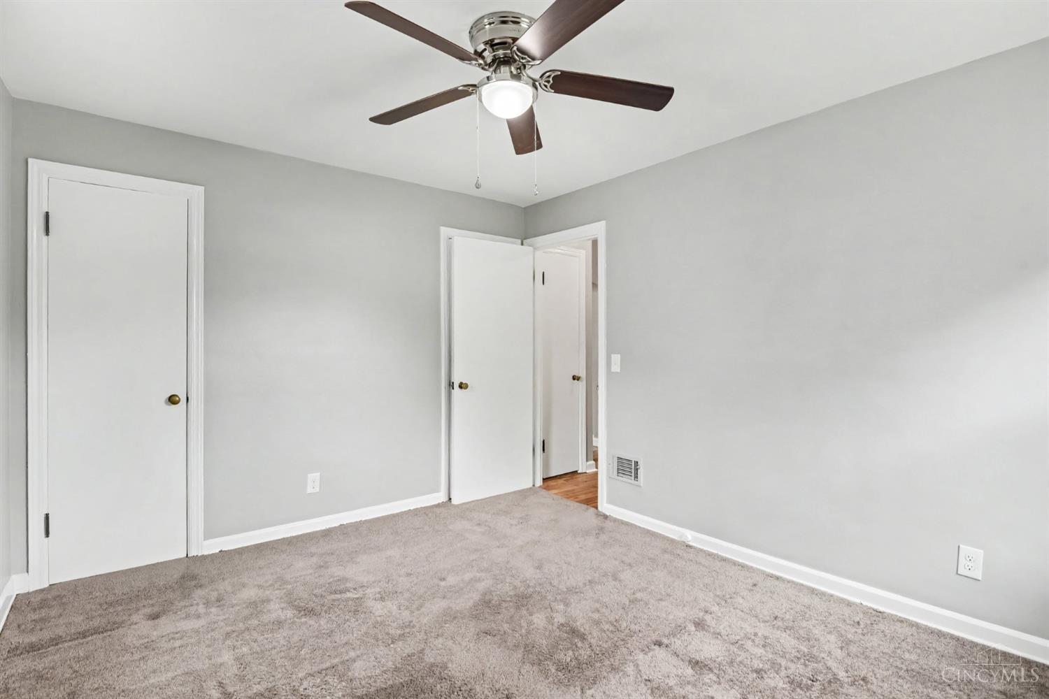 7418 Plainfield Road Property Photo 15