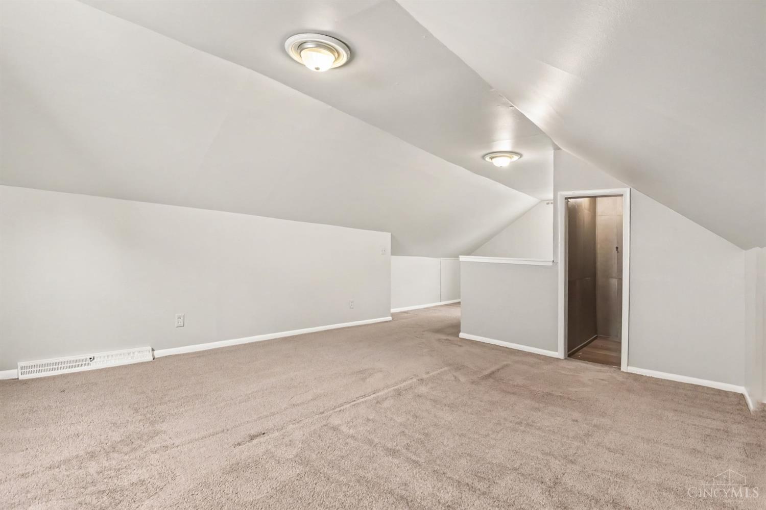 7418 Plainfield Road Property Photo 22