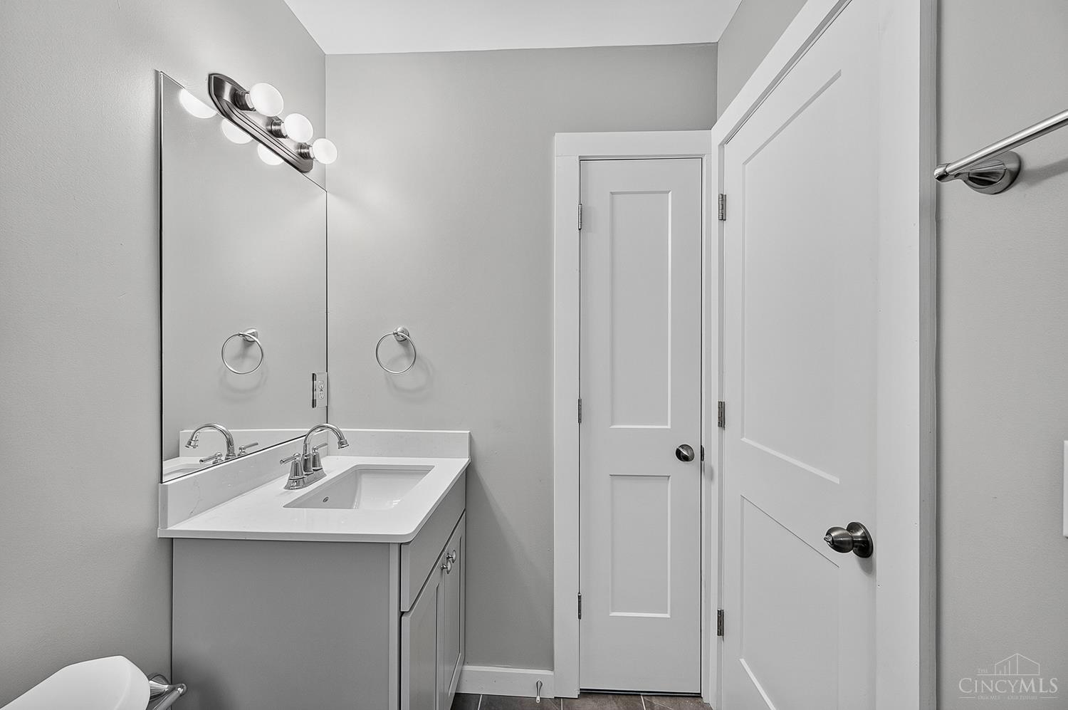 418 Torrence Court Property Photo 8