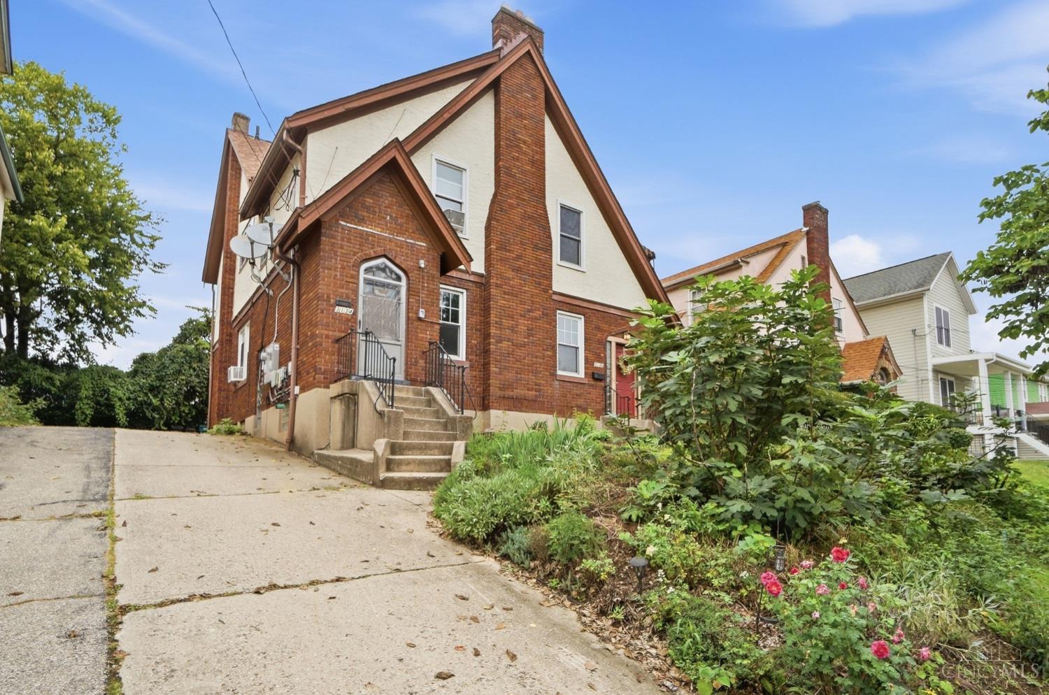 3134 Parkview Avenue Property Photo 4