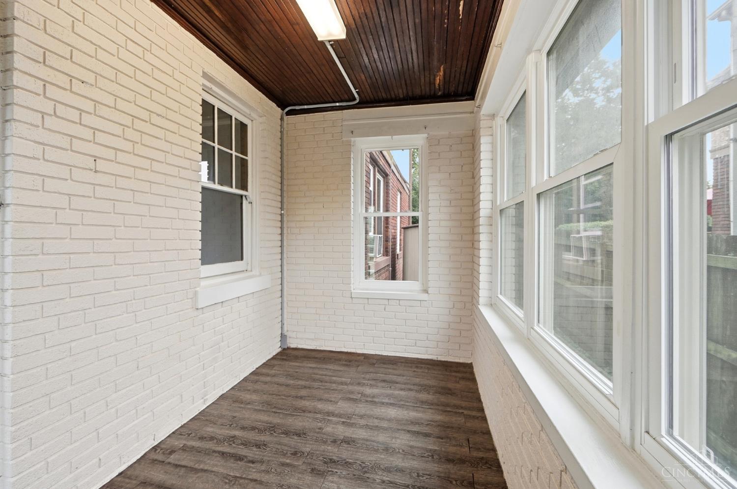 3134 Parkview Avenue Property Photo 9