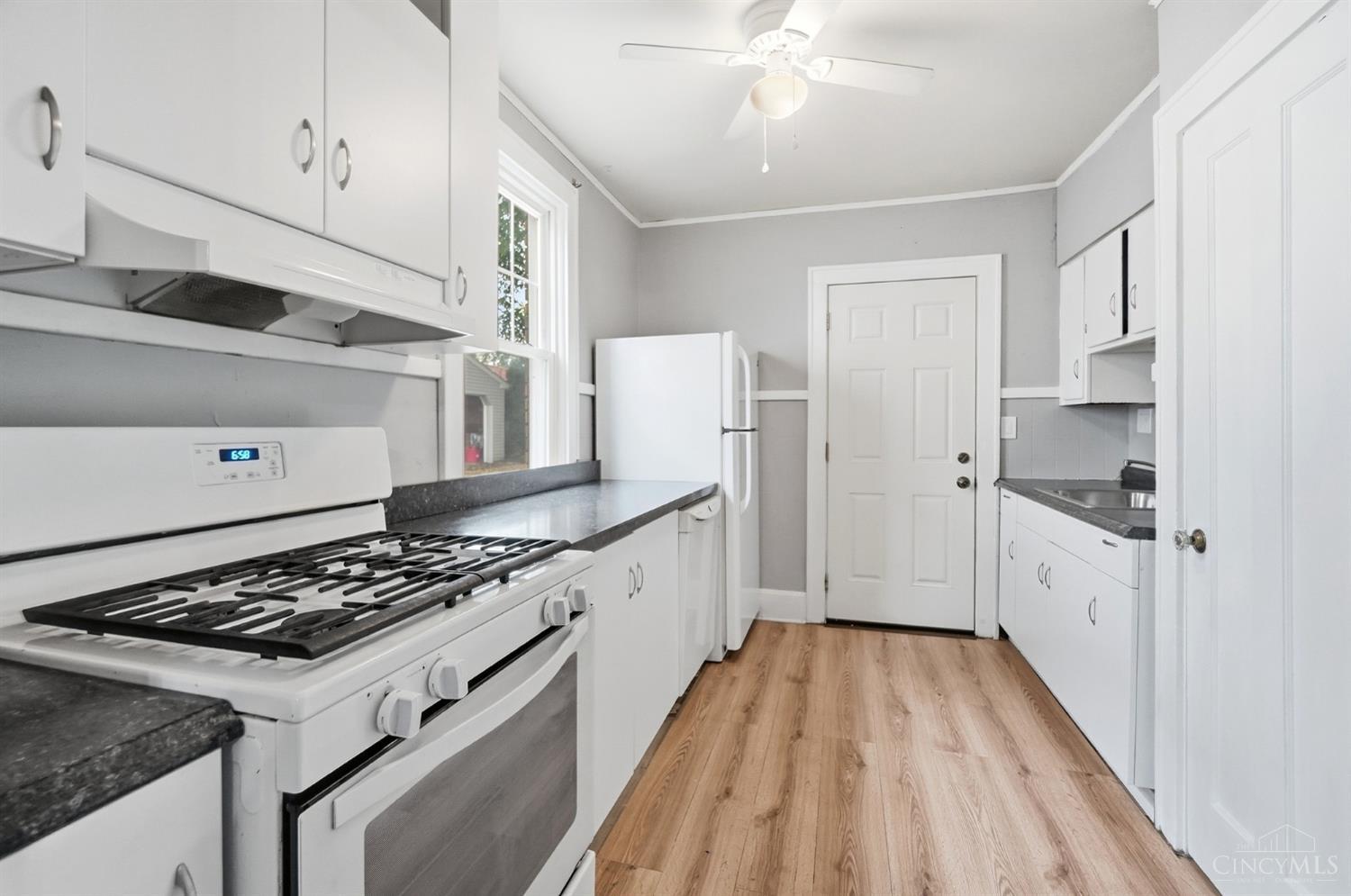 3134 Parkview Avenue Property Photo 26