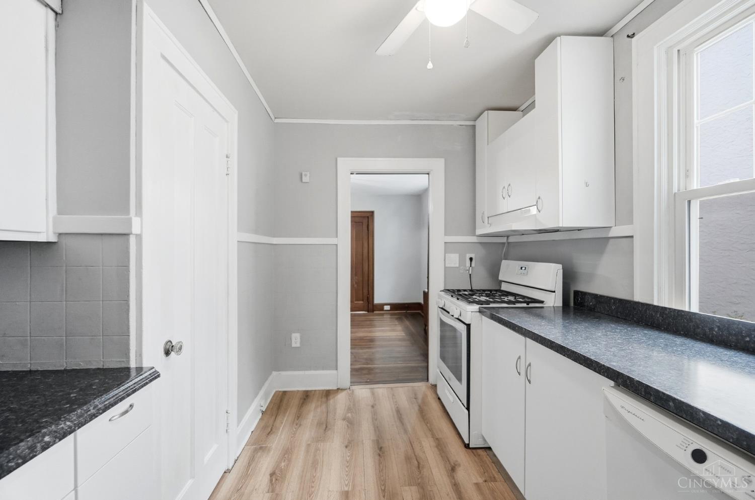 3134 Parkview Avenue Property Photo 27
