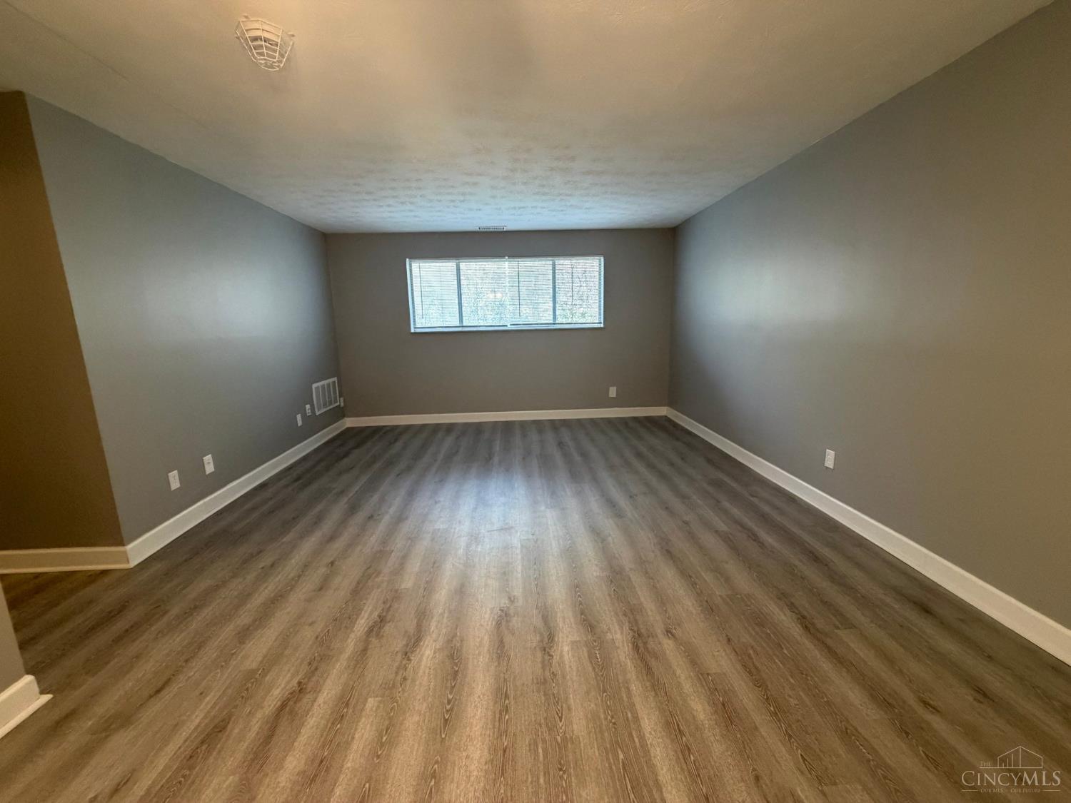 2431 Mustang Drive Property Photo 3