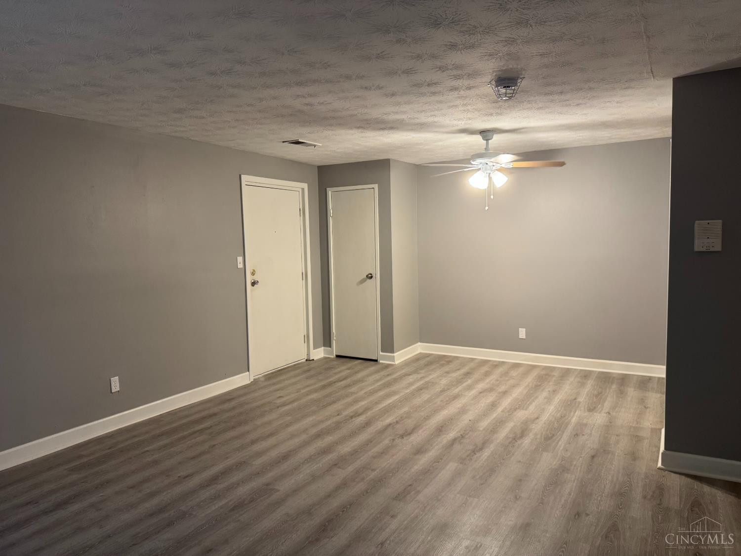 2431 Mustang Drive Property Photo 4